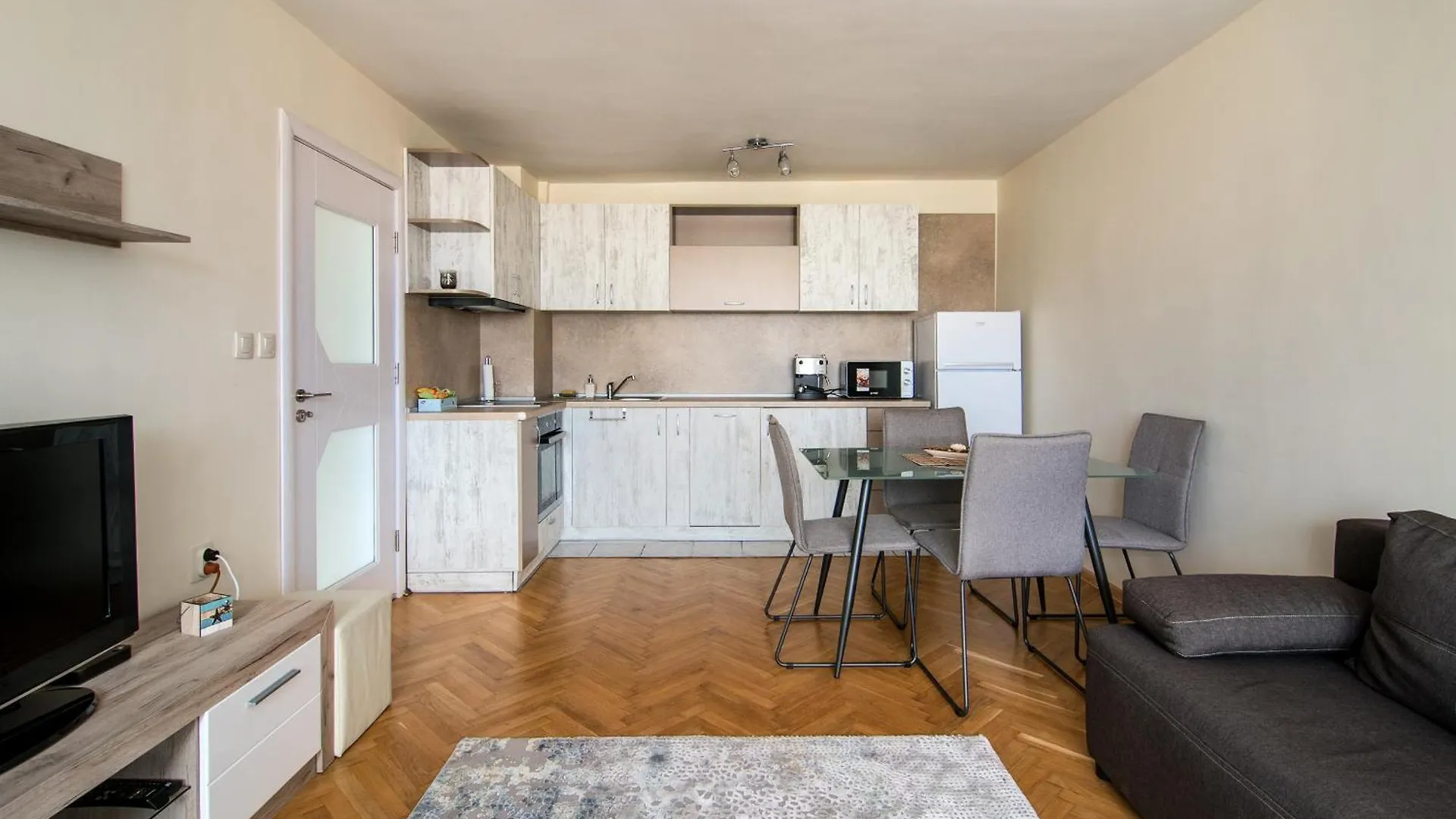 Apartamento Central Train Station Flat With Port View Varna